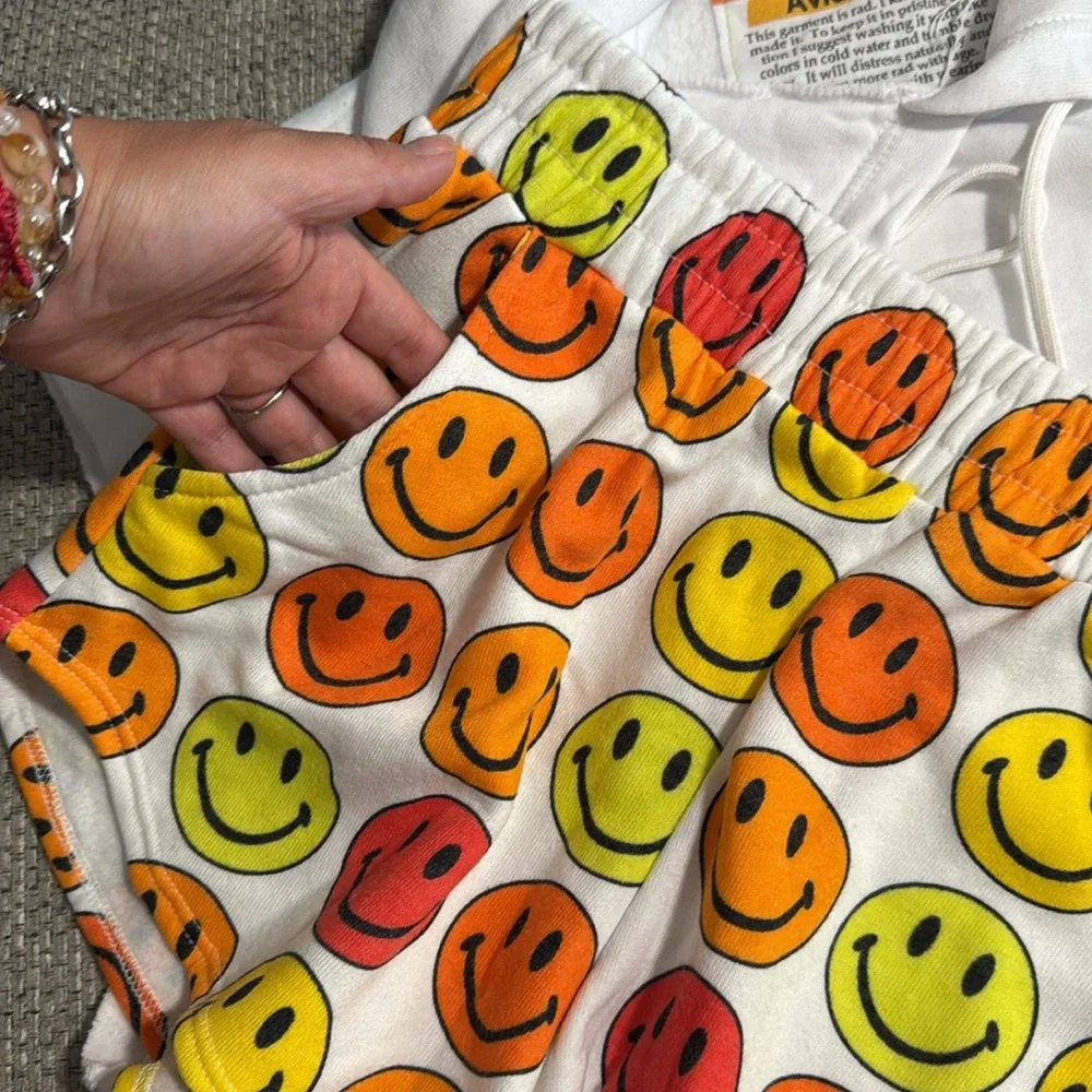Aviator Nation Smiley Face Repeat‎ Set Shorts//Sleeveless Hoodie Size Medium - Picture 4 of 9